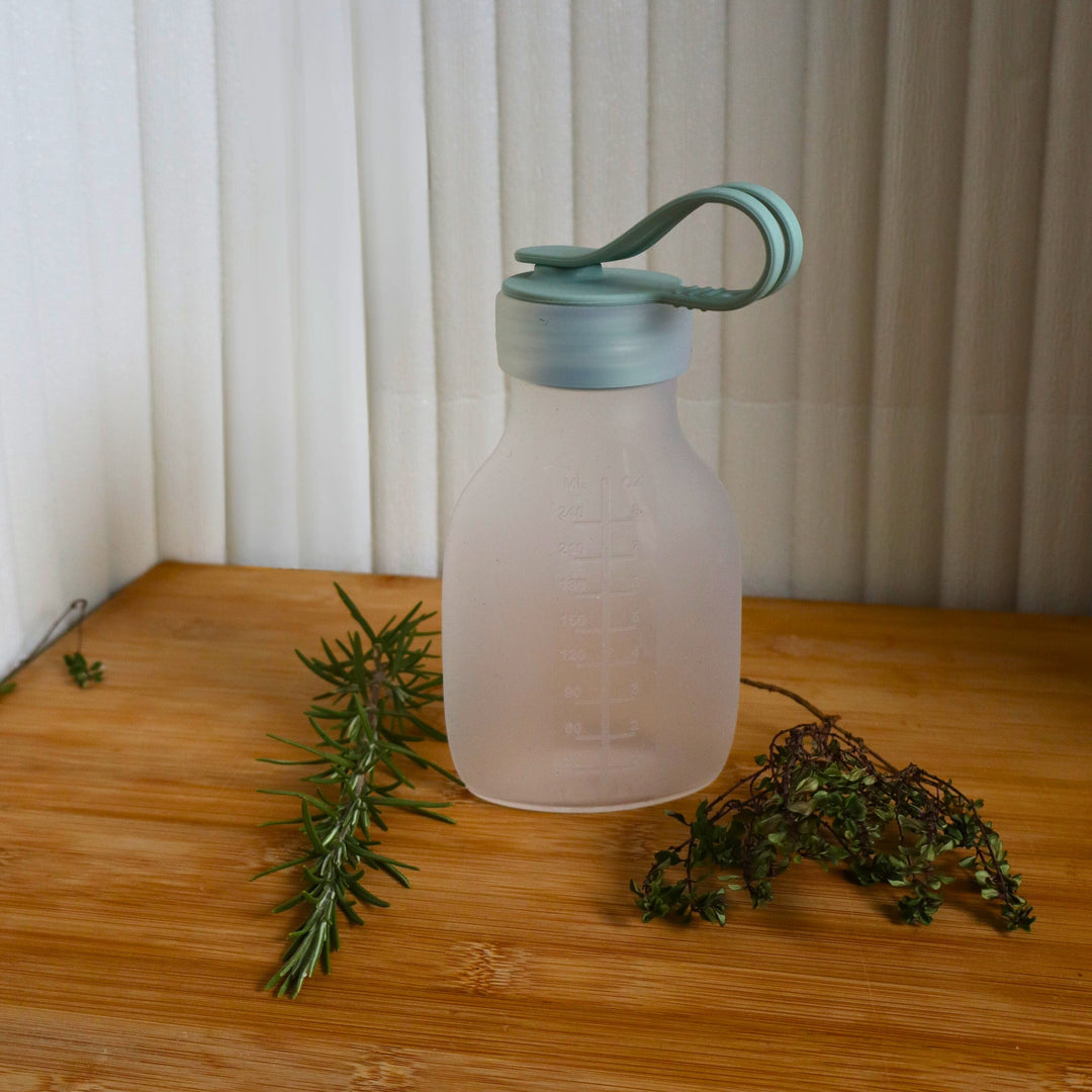 240ml  and 250ml Silicone Pouches - Eco Friendly Food/Milk Storage